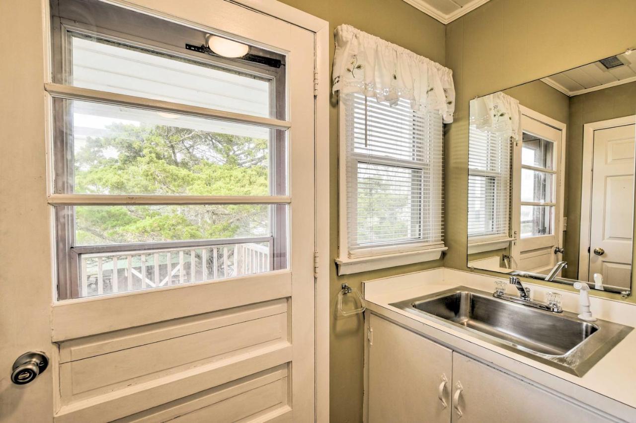 Holden Beach Family Abode - Steps To Ocean! 외부 사진